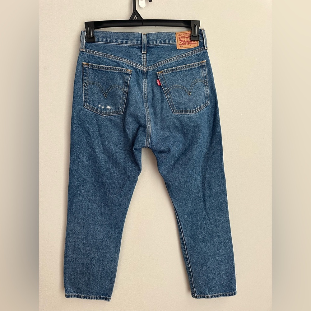 Levi’s Women’s High Rise Straight Leg Cropped Distressed Jeans Button Fly 28 - Picture 5 of 14